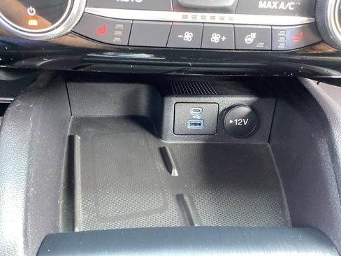 Used 2022 Ford Escape SEL w/ Technology Package AWD/4WD image 25
