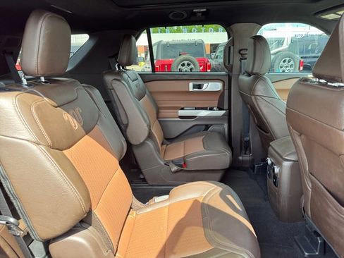 Used 2023 Ford Explorer King Ranch w/ Technology Package AWD/4WD image 26