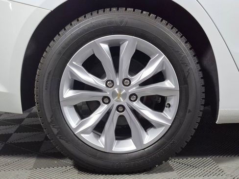 Certified 2021 Chevrolet Malibu LT image 24