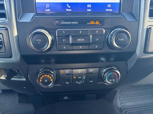 Used 2020 Ford F250 XLT w/ FX4 Off-Road Package image 28