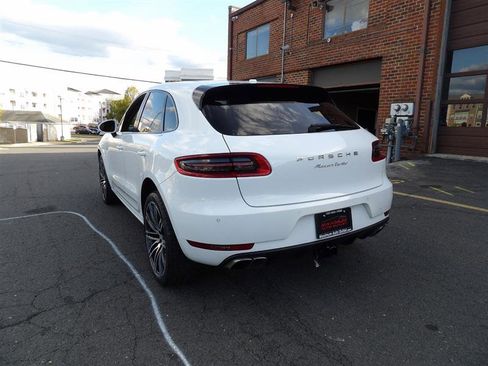 Used 2016 Porsche Macan Turbo image 4