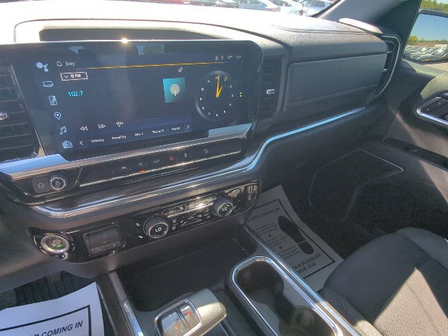 Used 2023 Chevrolet Silverado 1500 RST w/ Z71 Off-Road Package AWD/4WD image 16