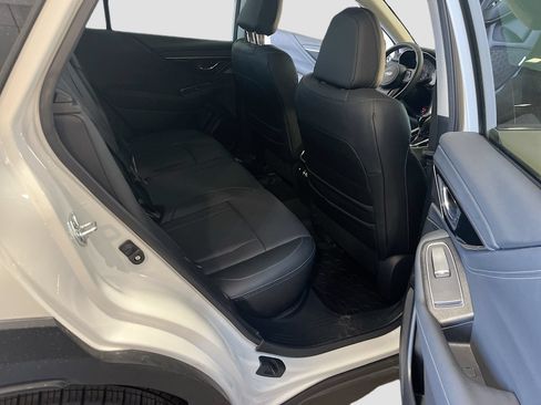 Used 2025 Subaru Outback Limited AWD/4WD image 29