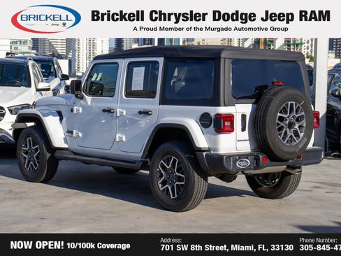 Used 2025 Jeep Wrangler Sahara image 7