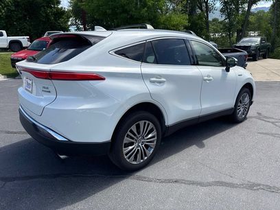 Used 2021 Toyota Venza XLE w/ Softex Package