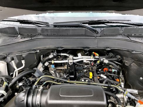 Certified 2022 Ford Explorer XLT w/ Equipment Group 202A AWD/4WD image 28