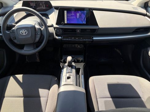Used 2025 Toyota Prius LE FWD image 24