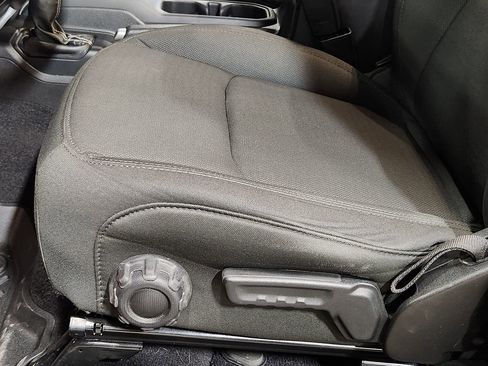 Used 2021 Jeep Gladiator Overland image 45