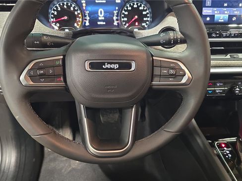 Used 2024 Jeep Compass Latitude image 13