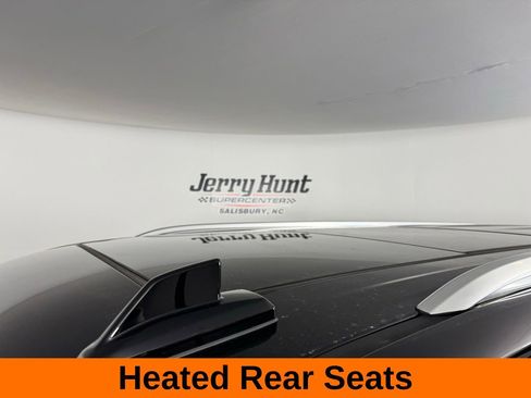 Used 2022 GMC Yukon XL Denali w/ Denali Premium Package image 15