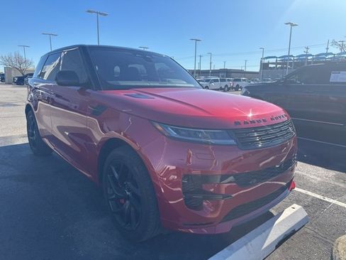 Used 2023 Land Rover Range Rover Sport SE Dynamic image 3