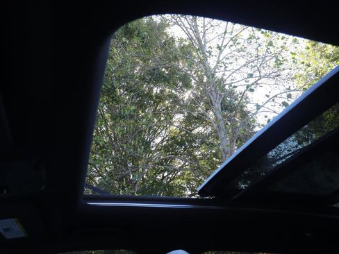 Used 2026 BMW X1 xDrive28i w/ Technology Package image 24