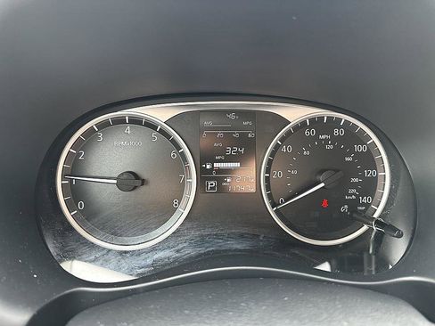 Certified 2025 Nissan Kicks Play S image 14