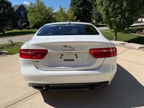 Used 2017 Jaguar XE RWD image 6