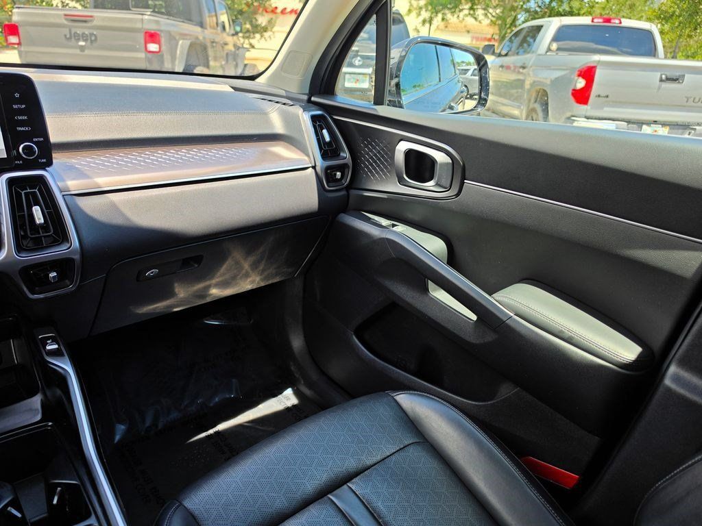 Used 2022 Kia Sorento S FWD image 28