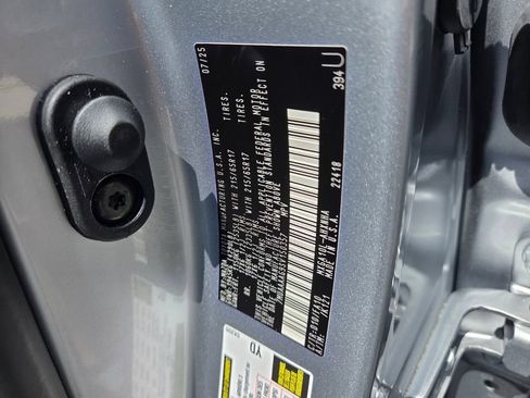 Used 2025 Toyota Corolla Cross L FWD image 18