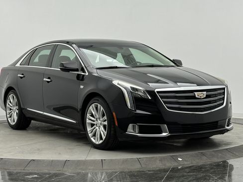 Used 2019 Cadillac XTS Luxury image 3