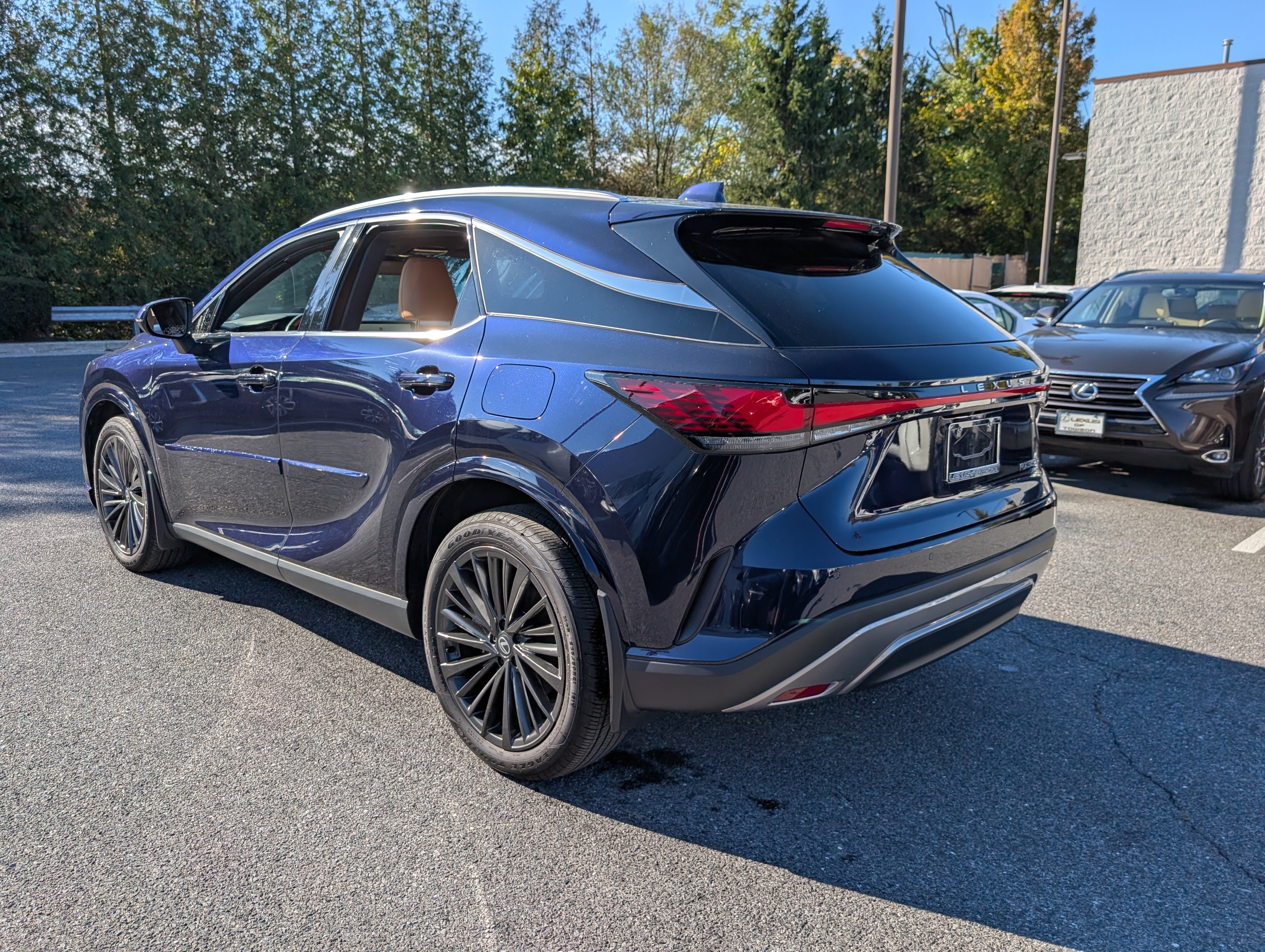 Used 2026 Lexus RX 350 Premium w/ Accessory Package (P2) AWD/4WD image 5