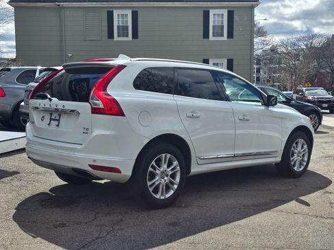 Used 2016 Volvo XC60 T5 Platinum image 5