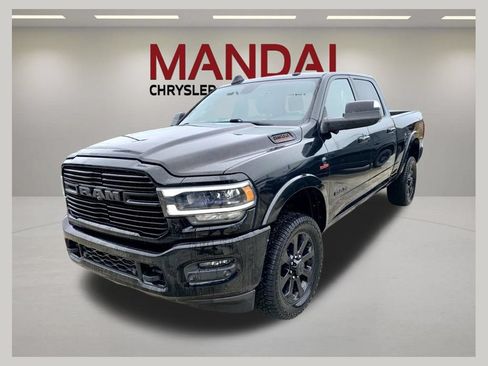 Used 2019 RAM 2500 Laramie w/ Black Appearance Package AWD/4WD image 1