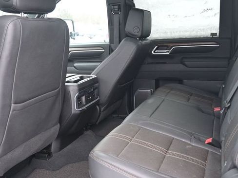 Used 2024 Chevrolet Silverado 3500 High Country w/ Technology Package image 17