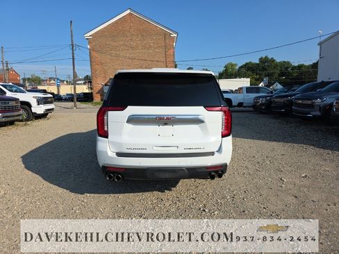 Used 2021 GMC Yukon XL Denali image 4
