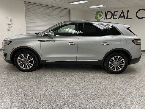 Used 2020 Lincoln Nautilus Reserve image 8