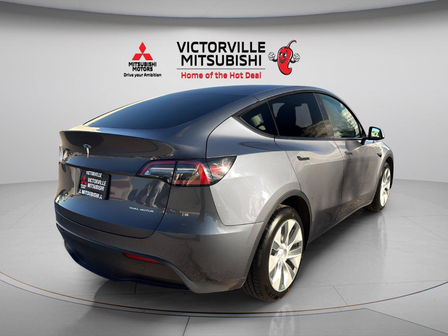 Used 2022 Tesla Model Y Long Range AWD/4WD image 7