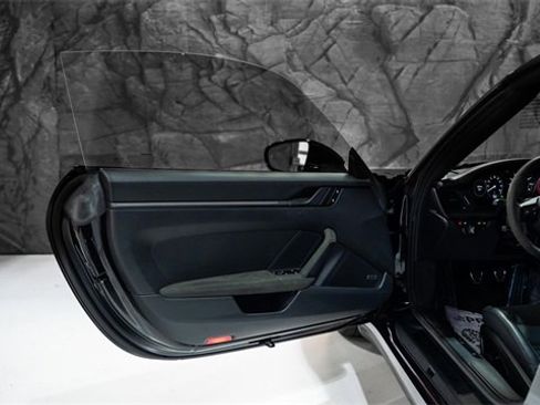 Used 2024 Porsche 911 Targa 4 GTS image 5