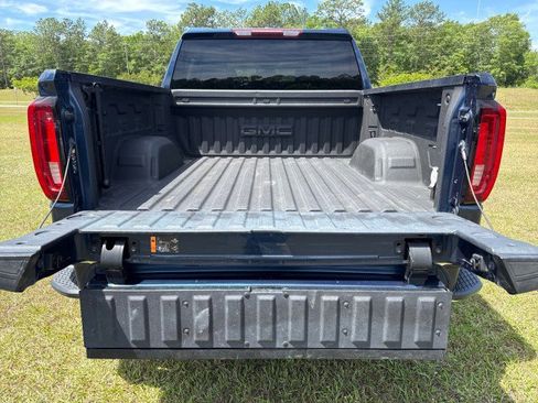 Used 2022 GMC Sierra 1500 SLT w/ SLT Premium Package image 5