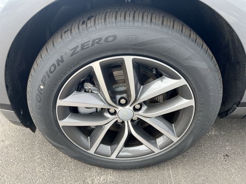 New 2026 Land Rover Range Rover Evoque Dynamic SE image 9