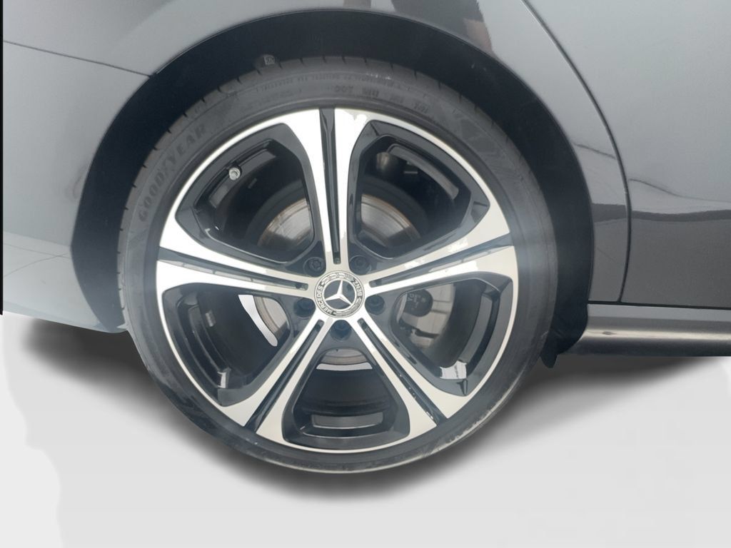 Used 2025 Mercedes-Benz C 300 4MATIC Sedan image 12