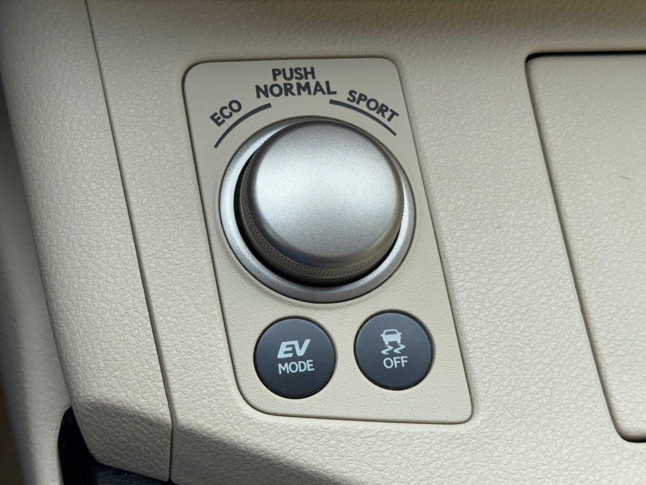 Used 2013 Lexus ES 300h w/ Luxury Pkg FWD image 34