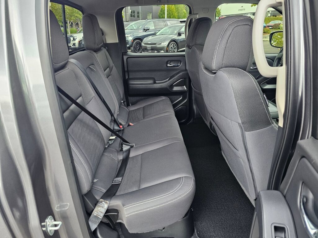 Used 2022 Nissan Frontier SV AWD/4WD image 26
