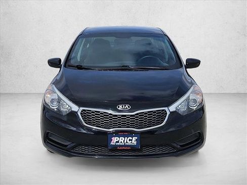 Used 2016 Kia Forte LX image 2