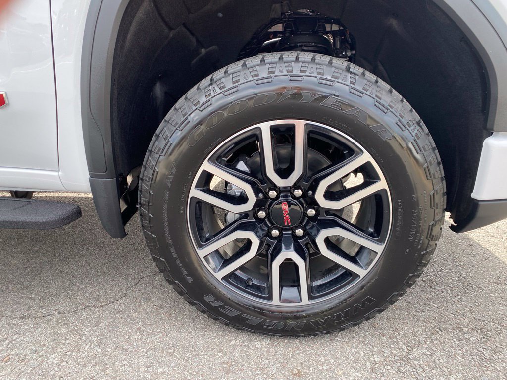 New 2026 GMC Sierra 1500 AT4 w/ AT4 Premium Package AWD/4WD image 6