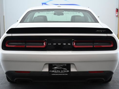 Used 2016 Dodge Challenger SRT Hellcat image 3