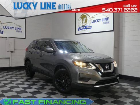 Used 2017 Nissan Rogue S AWD/4WD image 1