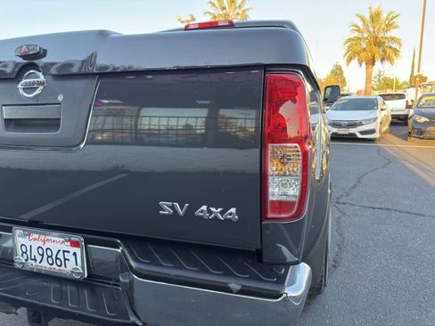 Used 2012 Nissan Frontier SV w/ SV Premium Utility Pkg image 23