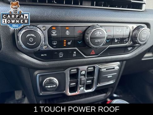 Used 2025 Jeep Wrangler Sport S image 12