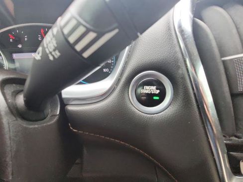 Used 2021 Chevrolet Traverse LT FWD image 16