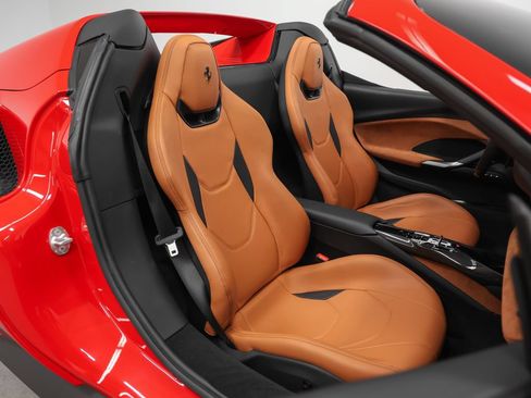 Used 2025 Ferrari 296 GTS RWD image 19