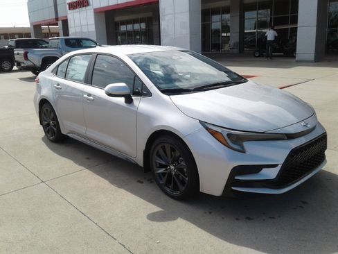 New 2026 Toyota Corolla SE FWD image 1