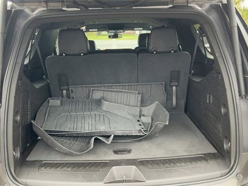 Used 2021 GMC Yukon XL SLT image 9