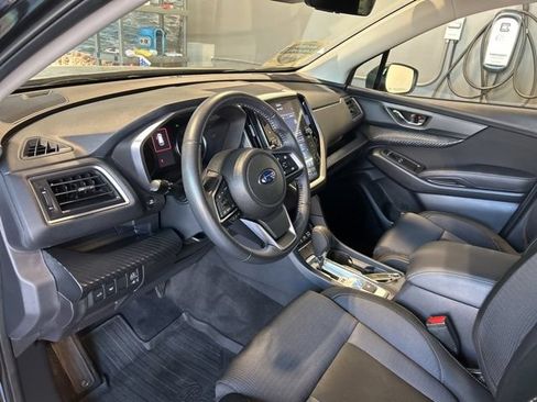 Used 2023 Subaru Ascent Premium w/ Convenience Package AWD/4WD image 2