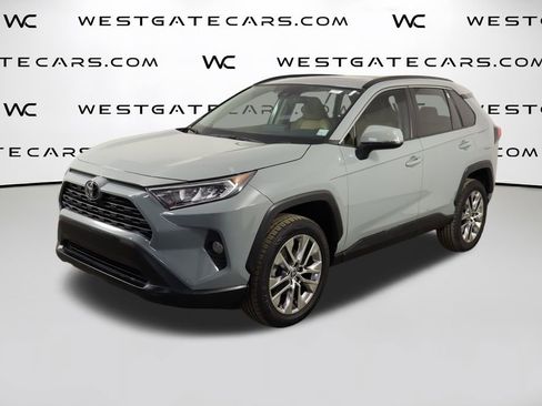 Used 2021 Toyota RAV4 XLE Premium image 1