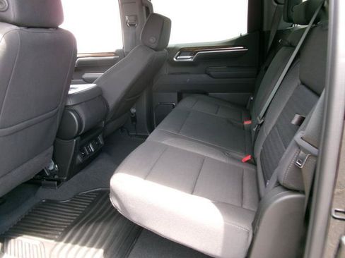 Used 2025 GMC Sierra 1500 Elevation AWD/4WD image 9