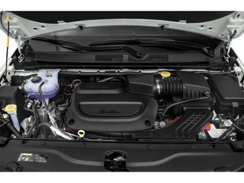 Used 2020 Chrysler Voyager LX FWD image 15