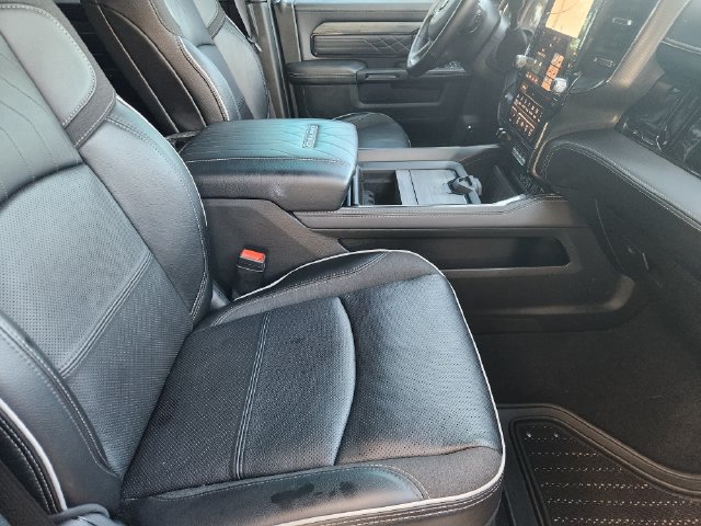 Used 2025 RAM 3500 Limited AWD/4WD image 15