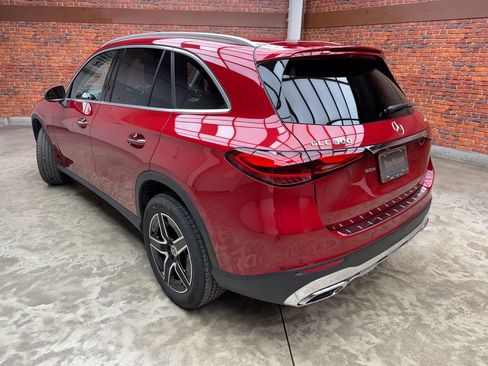 Used 2026 Mercedes-Benz GLC 300 GLC 300 image 2